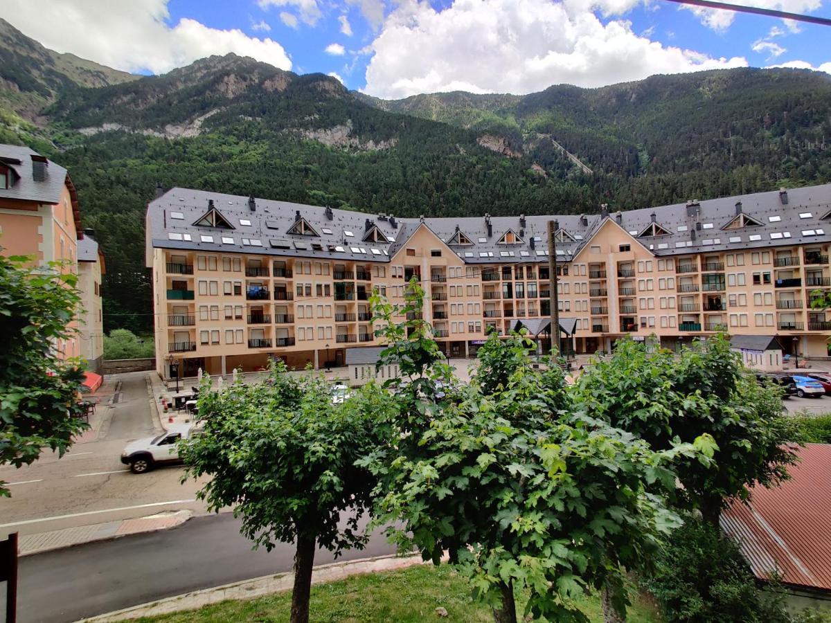 "Leo Pixel" Avairent Canfranc Estacion Apartment Bagian luar foto